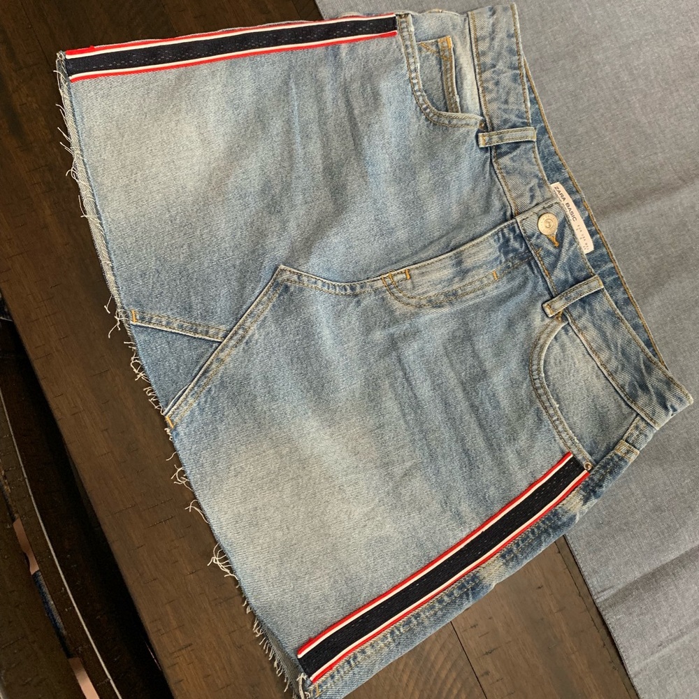 Zara Mini Skirt Size Small